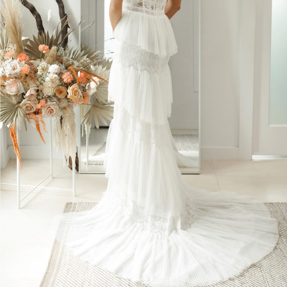 Wedding Dress - Picture 6 of 15